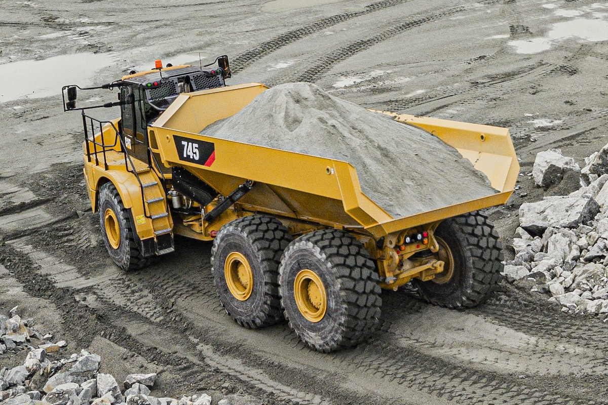 Cat-Dump-Trucks-2 745